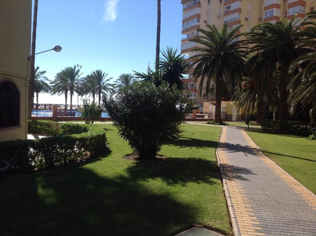 Apartamentos Centro Internacional Algarrobo-Costa Exteriér fotografie